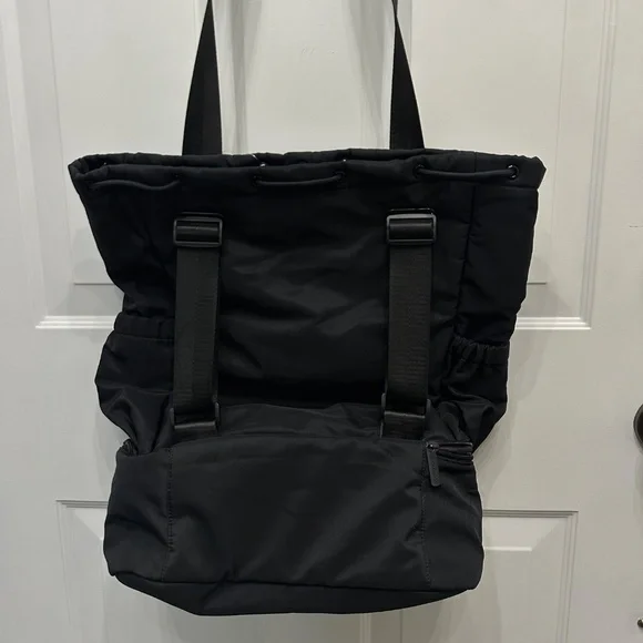 NWT Beyond Yoga Backpack Sack, Black, Two Compartments, Water Bottle Holders - Picture 5 of 9
